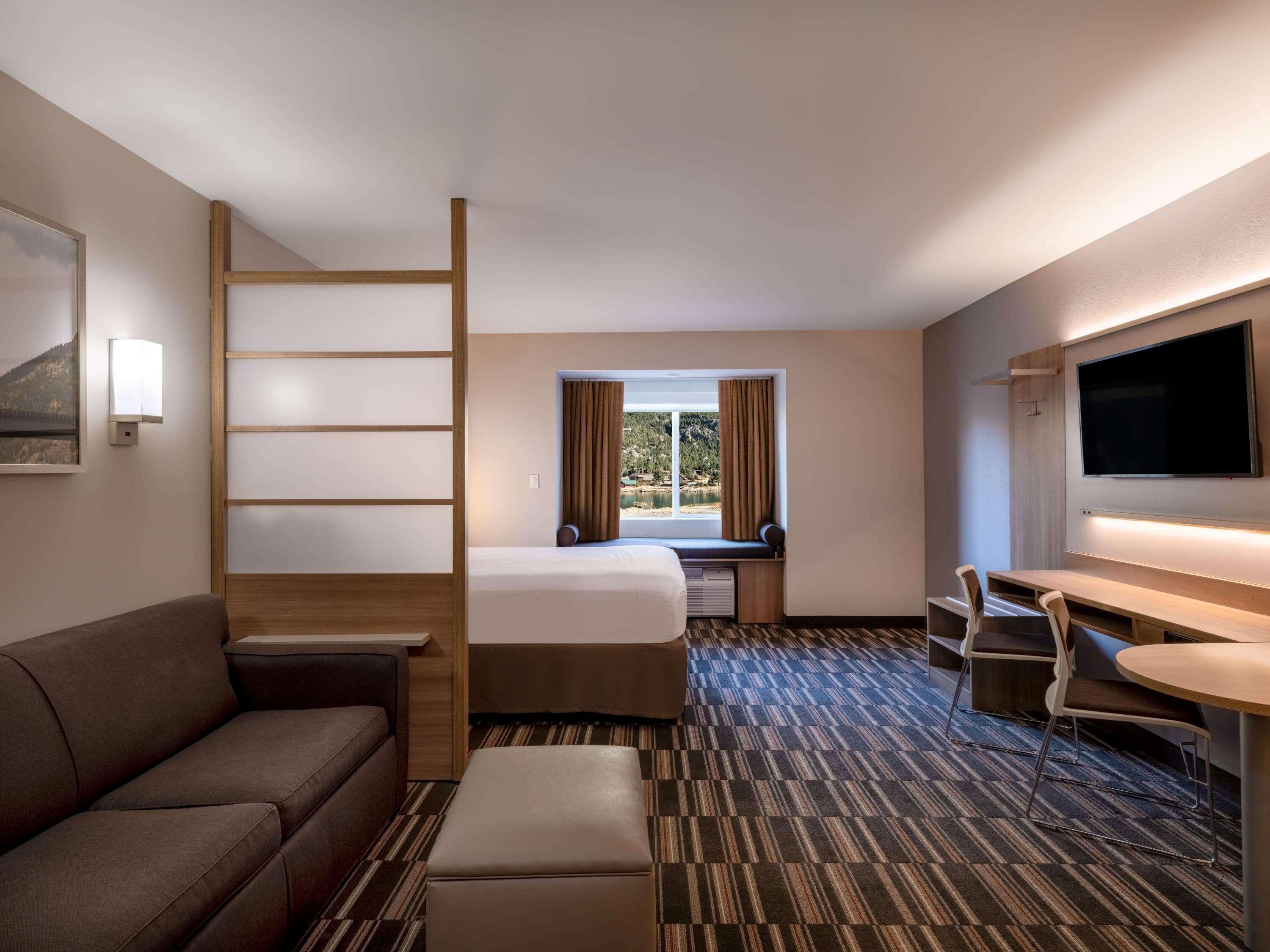 Microtel Inn & Suites By Wyndham Georgetown Lake Экстерьер фото