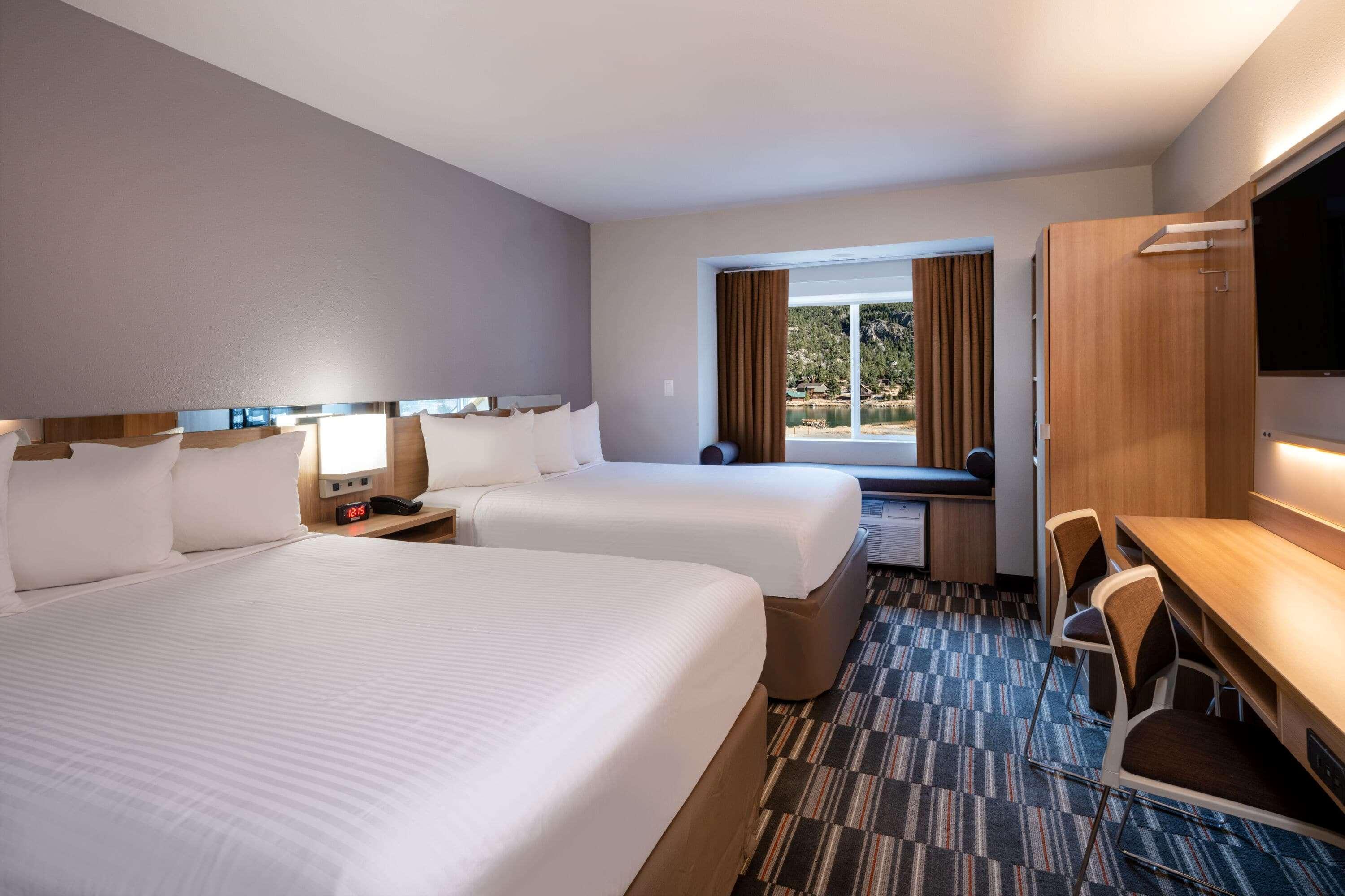 Microtel Inn & Suites By Wyndham Georgetown Lake Экстерьер фото
