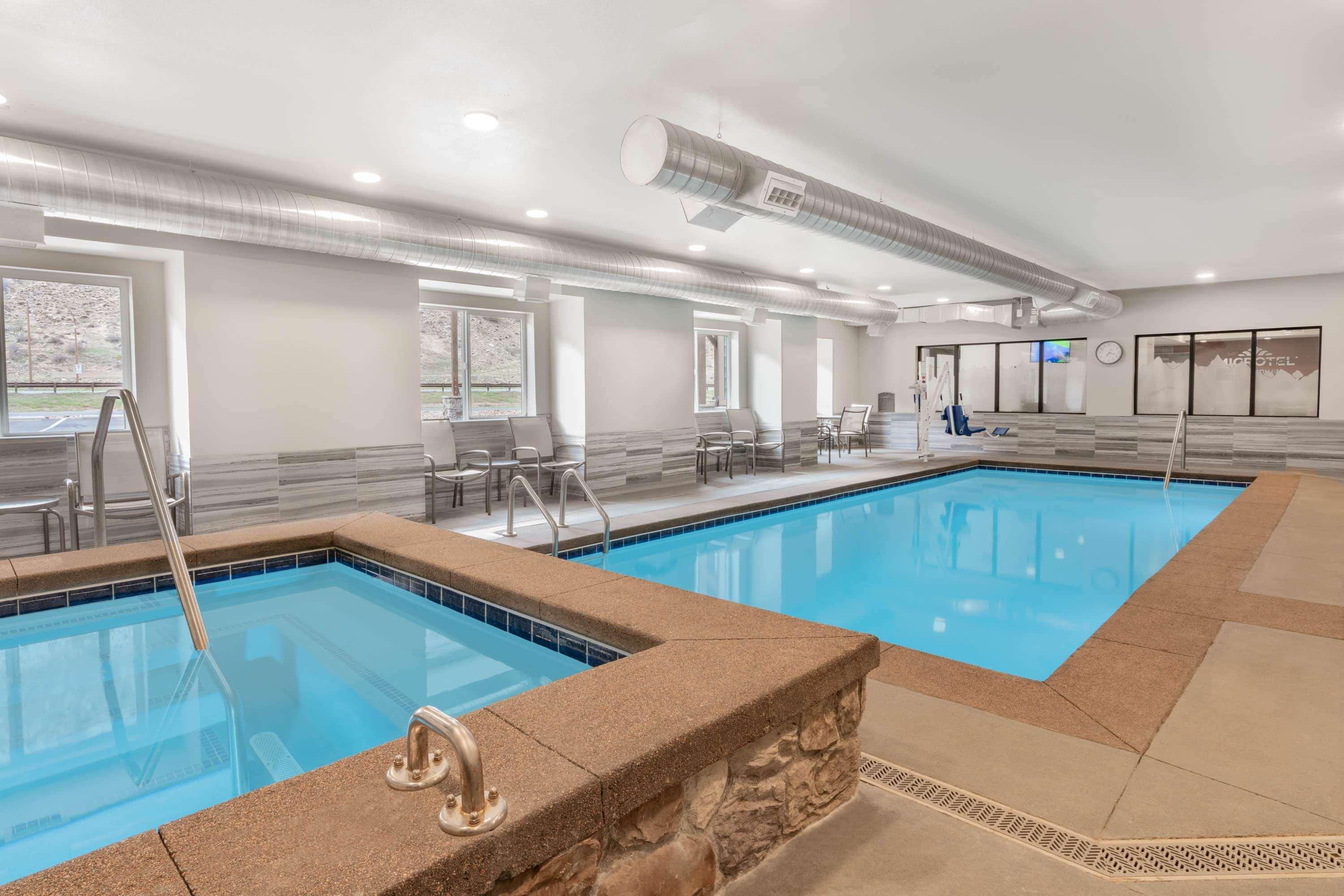 Microtel Inn & Suites By Wyndham Georgetown Lake Экстерьер фото