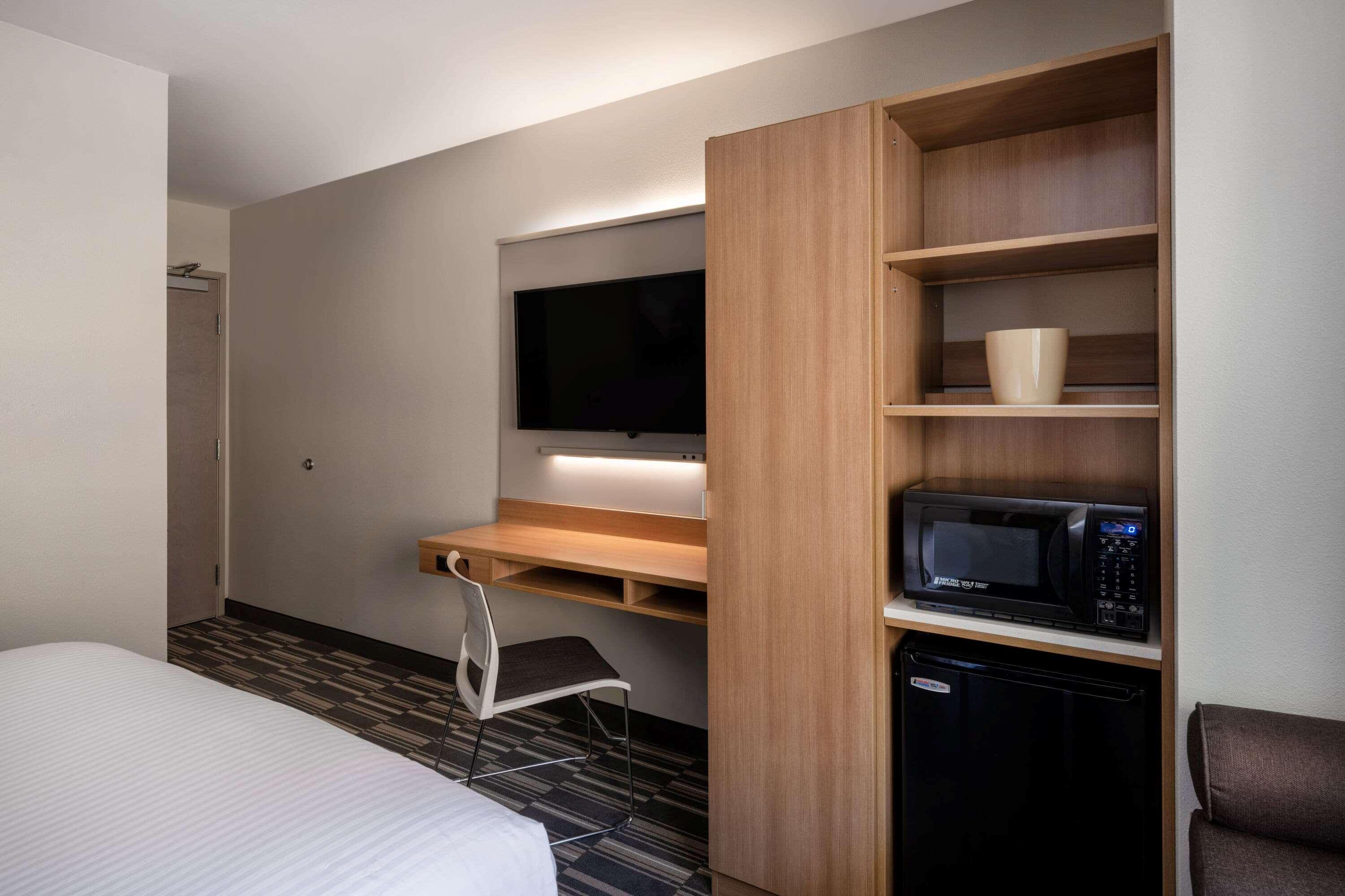 Microtel Inn & Suites By Wyndham Georgetown Lake Экстерьер фото