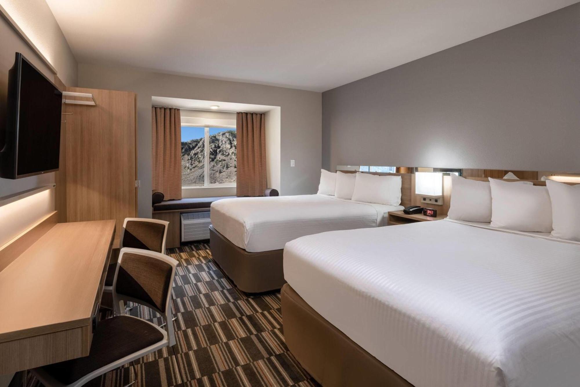 Microtel Inn & Suites By Wyndham Georgetown Lake Экстерьер фото