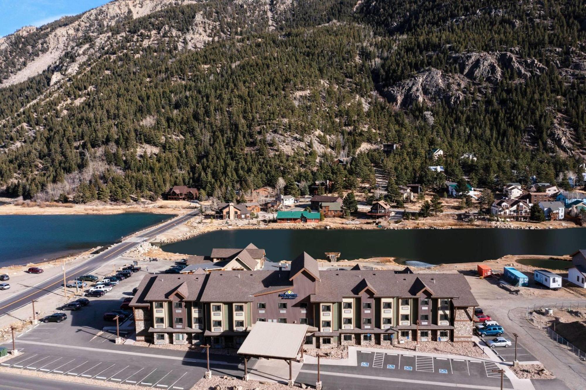Microtel Inn & Suites By Wyndham Georgetown Lake Экстерьер фото