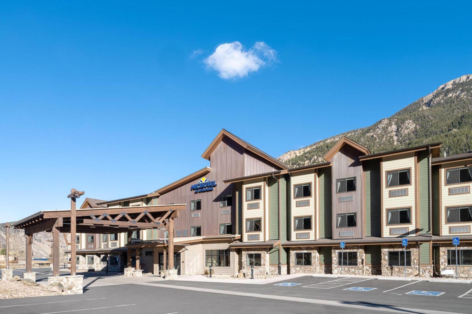 Microtel Inn & Suites By Wyndham Georgetown Lake Экстерьер фото